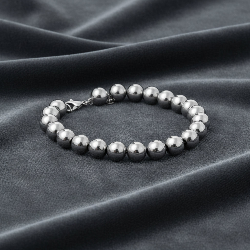 Particolare delle sfere da 8mm in argento 925 lucido del bracciale ArtMID.