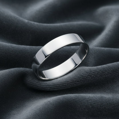 Anello fedina a fascia sottile in argento 925 lucido da 0,5 cm, artigianale.