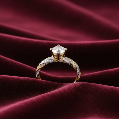 Anello solitario con contorno halo in oro bianco 18kt Art MID Gioielli.