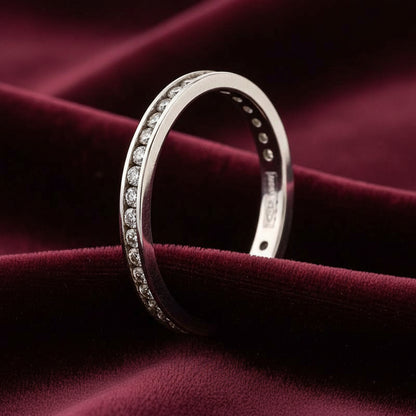 Anello veretta eternity in oro bianco 18kt con giro completo di zirconi Art MID Gioielli.