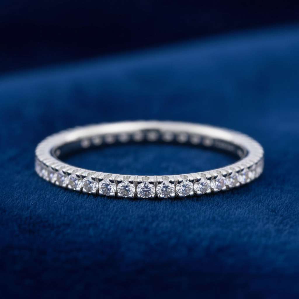 Anello Veretta Eternity in Oro  18kt con Diamanti Naturali 0.28 ct