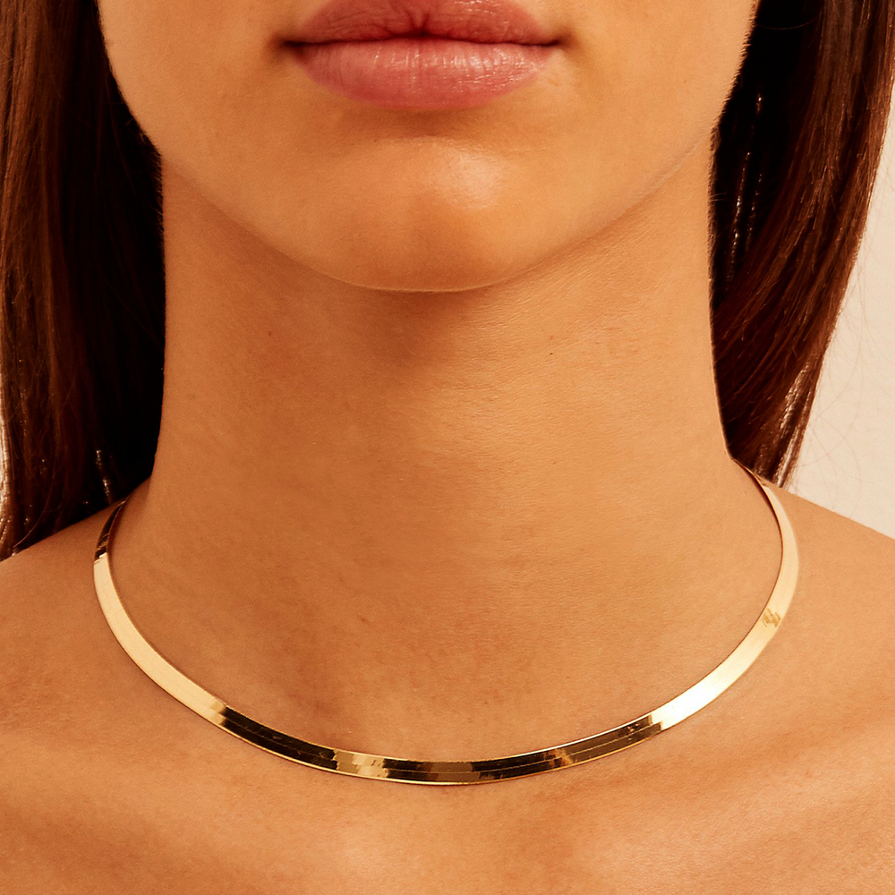 Collana in oro giallo 18kt modello schiacciata Art MID Gioielli.