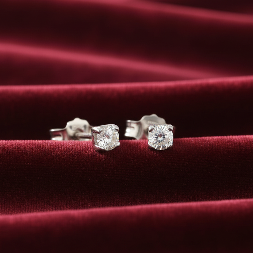 Orecchini solitario in oro bianco 18kt Art MID Gioielli.